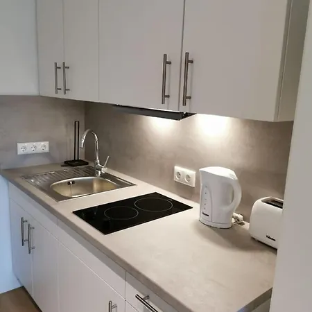 Apartamento Tiny Mit Panoramaterrasse - Ausblick Ins Gruene Inklusive *