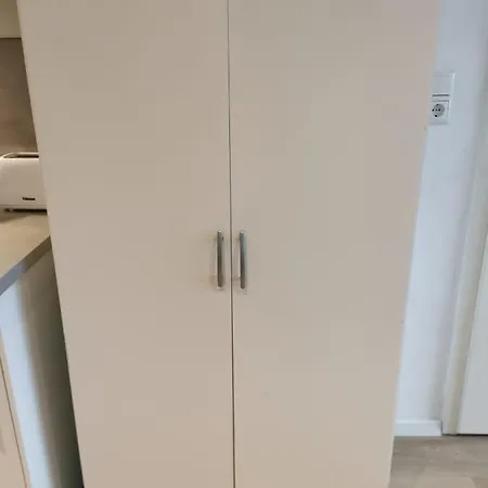 Apartamento Tiny Mit Panoramaterrasse - Ausblick Ins Gruene Inklusive *